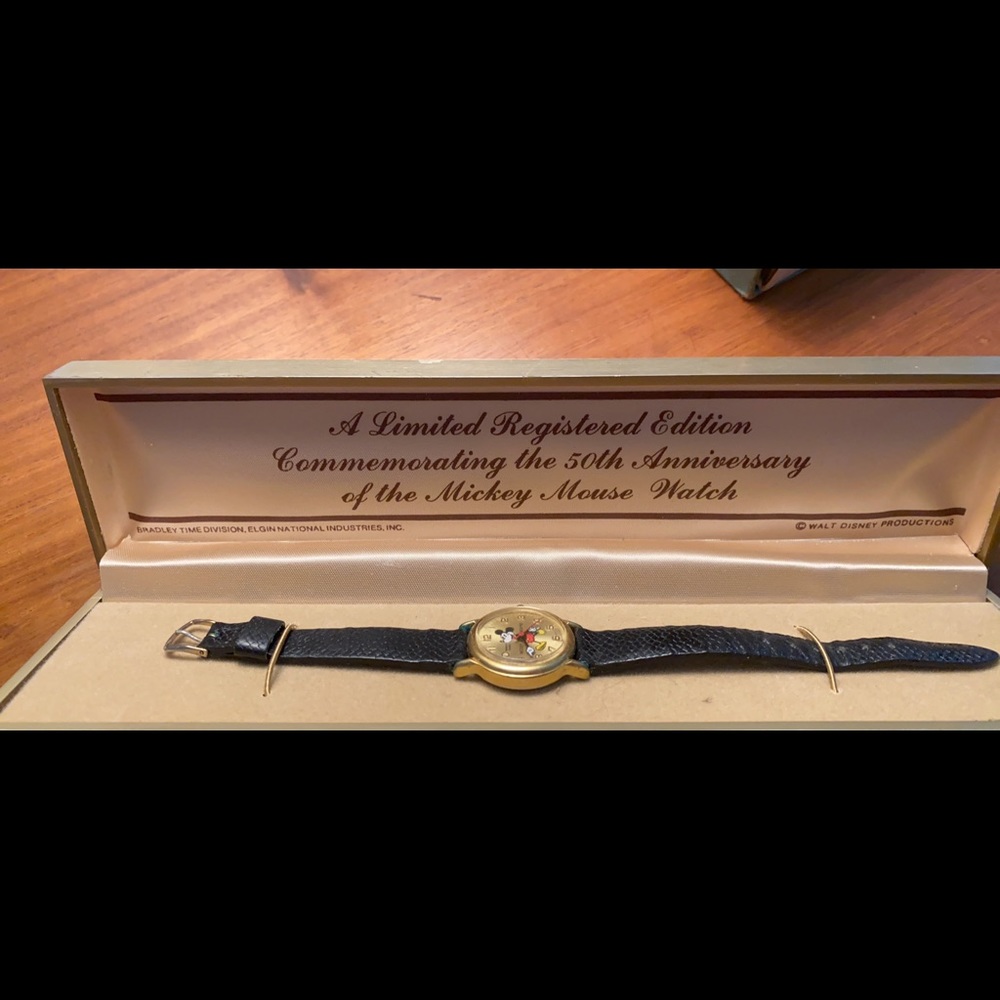 Mickey Mouse watch - Picture 3 of 5
